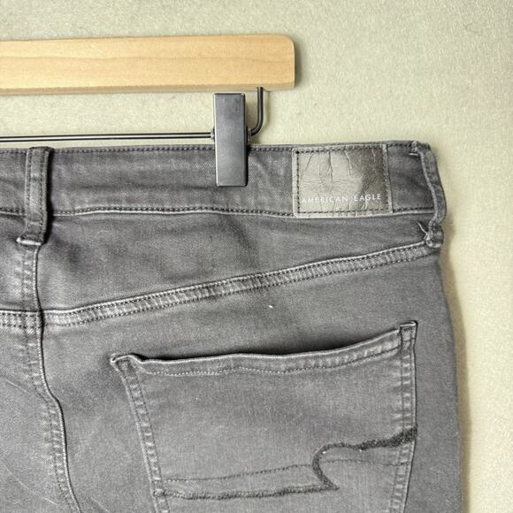 American Eagle High-Rise Jegging Jeans Black Stretch Distressed Lace Detail 16R - Picture 7 of 14